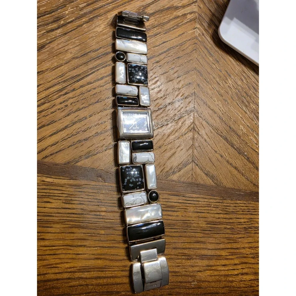 Gem Essence Mother of Pearl Black Stones Quartz Bracelet Band Watch New Battery